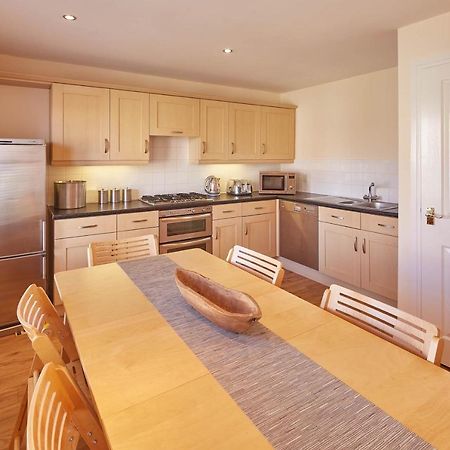 Host & Stay - The Scuttlebutt Townhouse Уитби Экстерьер фото