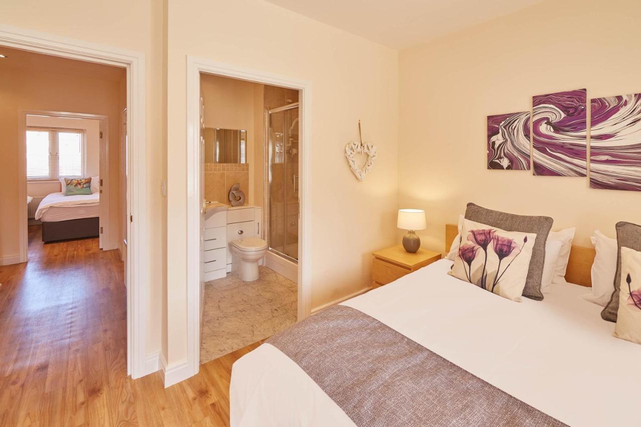 Host & Stay - The Scuttlebutt Townhouse Уитби Экстерьер фото
