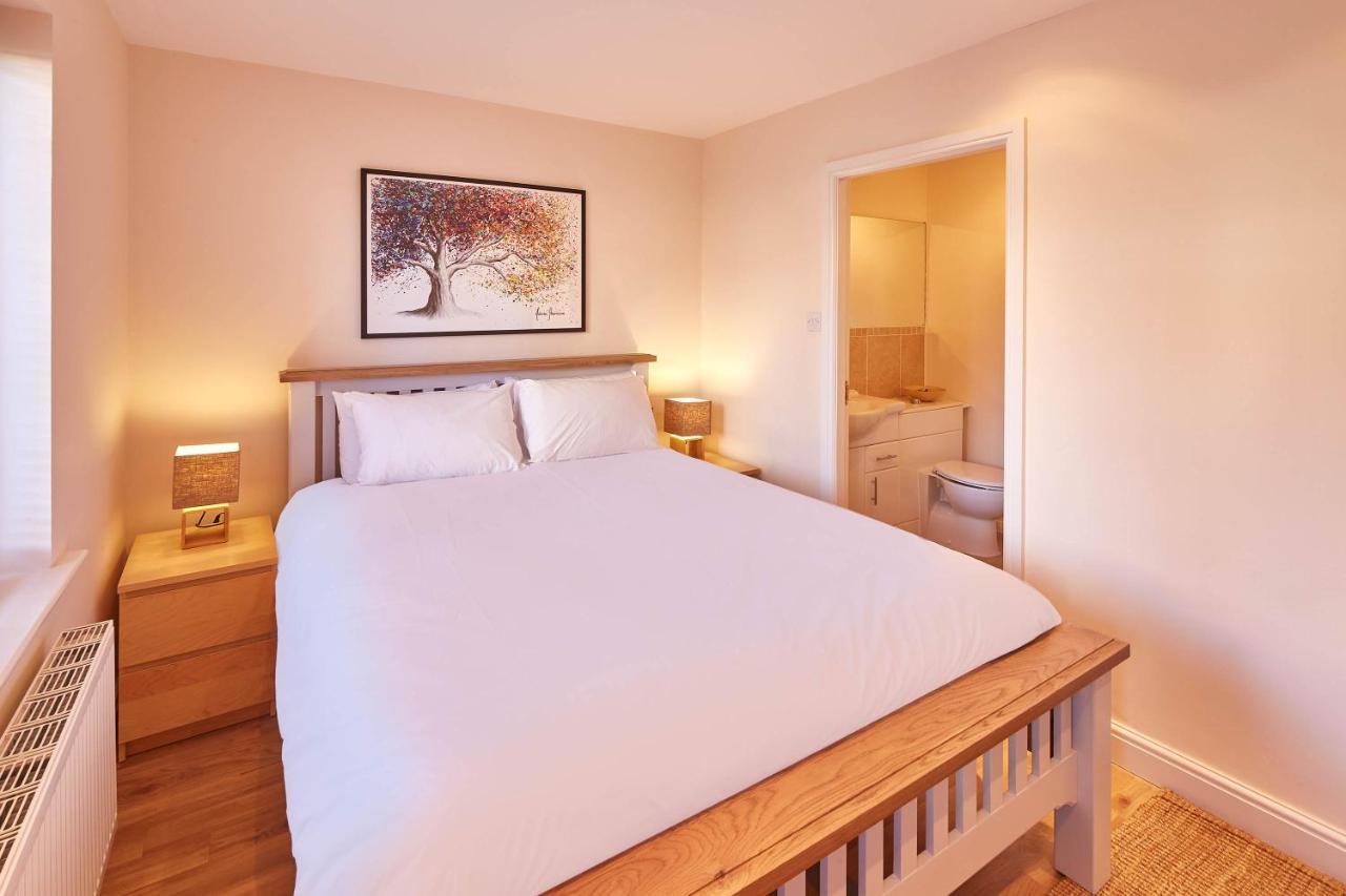 Host & Stay - The Scuttlebutt Townhouse Уитби Экстерьер фото