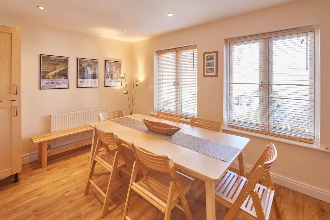 Host & Stay - The Scuttlebutt Townhouse Уитби Экстерьер фото